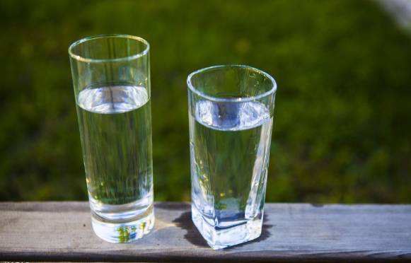 凈水器過濾后的水沒營養？你真以為喝水就能長胖？